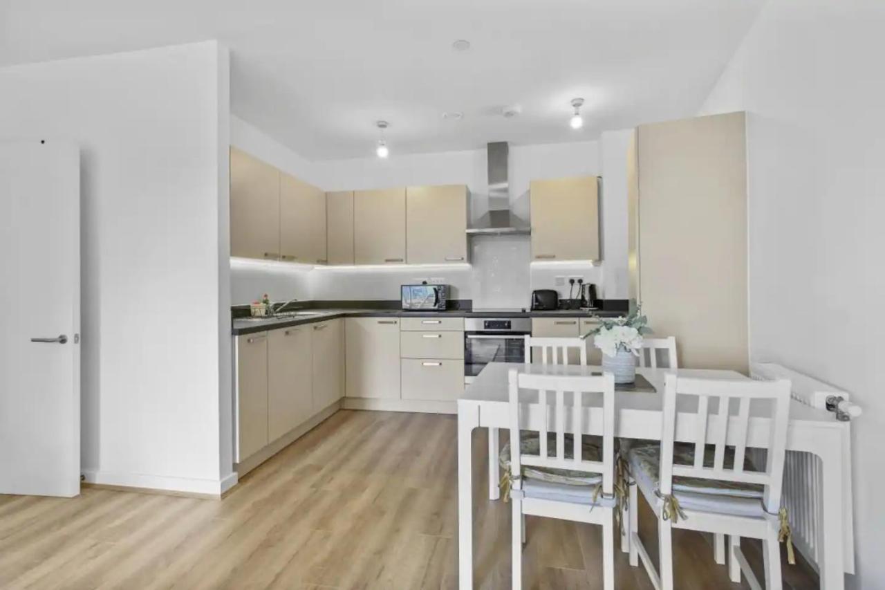 Centrally Located - Modern - 2Bed - 2Bath Apartment Londres Exterior foto