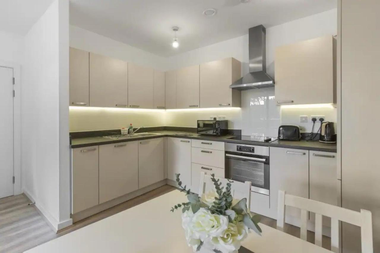 Centrally Located - Modern - 2Bed - 2Bath Apartment Londres Exterior foto